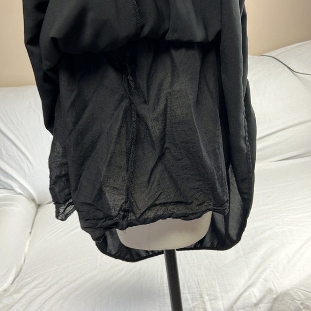 Woman’s dresses - Picture 5 of 12